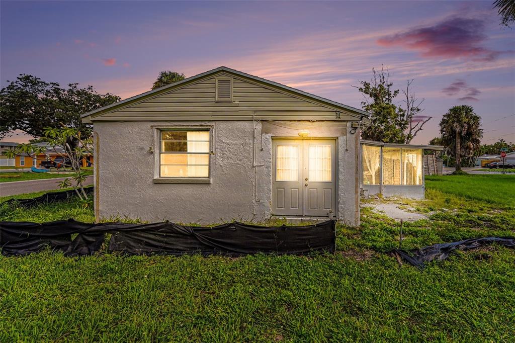 1811 2ND STREET, INDIAN ROCKS BEACH, FL — photo 2 of 30