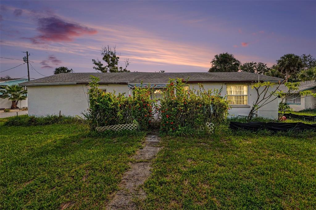 1811 2ND STREET, INDIAN ROCKS BEACH, FL — photo 3 of 30