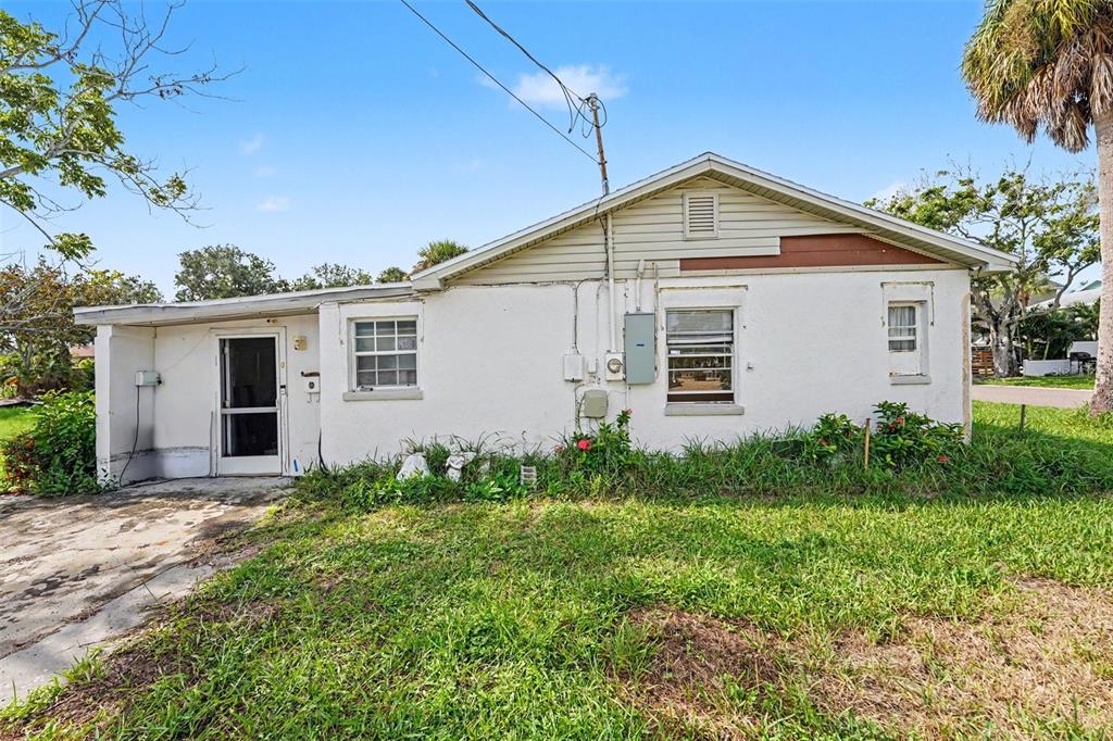 1811 2ND STREET, INDIAN ROCKS BEACH, FL — photo 4 of 30