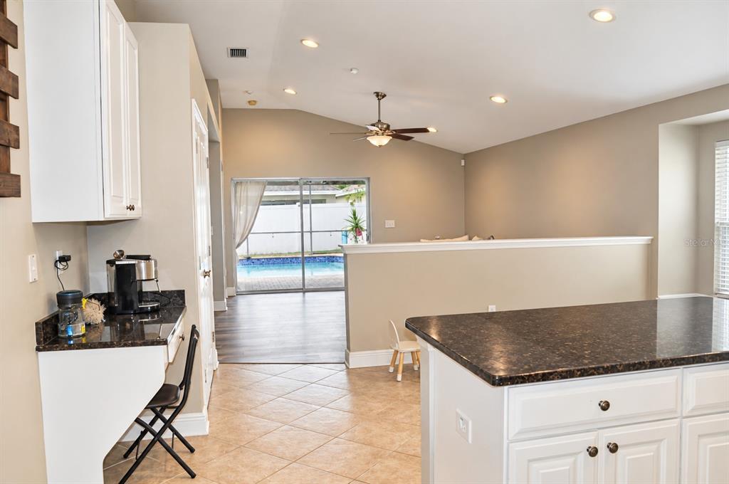 421 THICKET CREST ROAD, SEFFNER, FL — photo 5 of 22