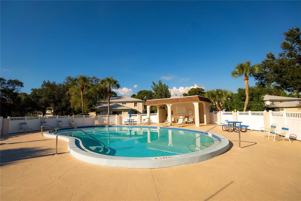 1828 BOUGH AVENUE UNIT 3, CLEARWATER, FL — photo 3 of 34