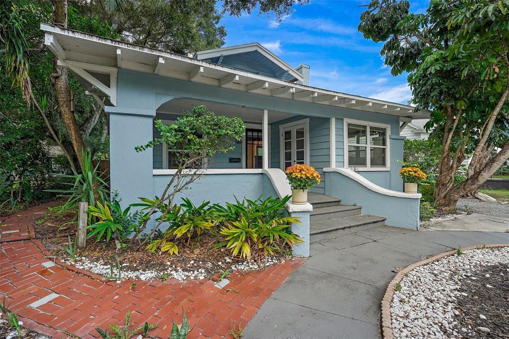2111 BURLINGTON AVENUE N, ST PETERSBURG, FL — photo 3 of 30