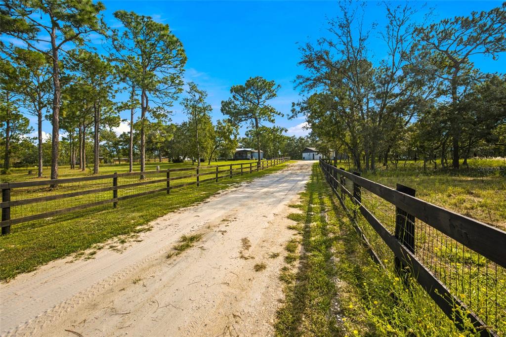 12180 SUNSHINE, BROOKSVILLE, FL — photo 2 of 30