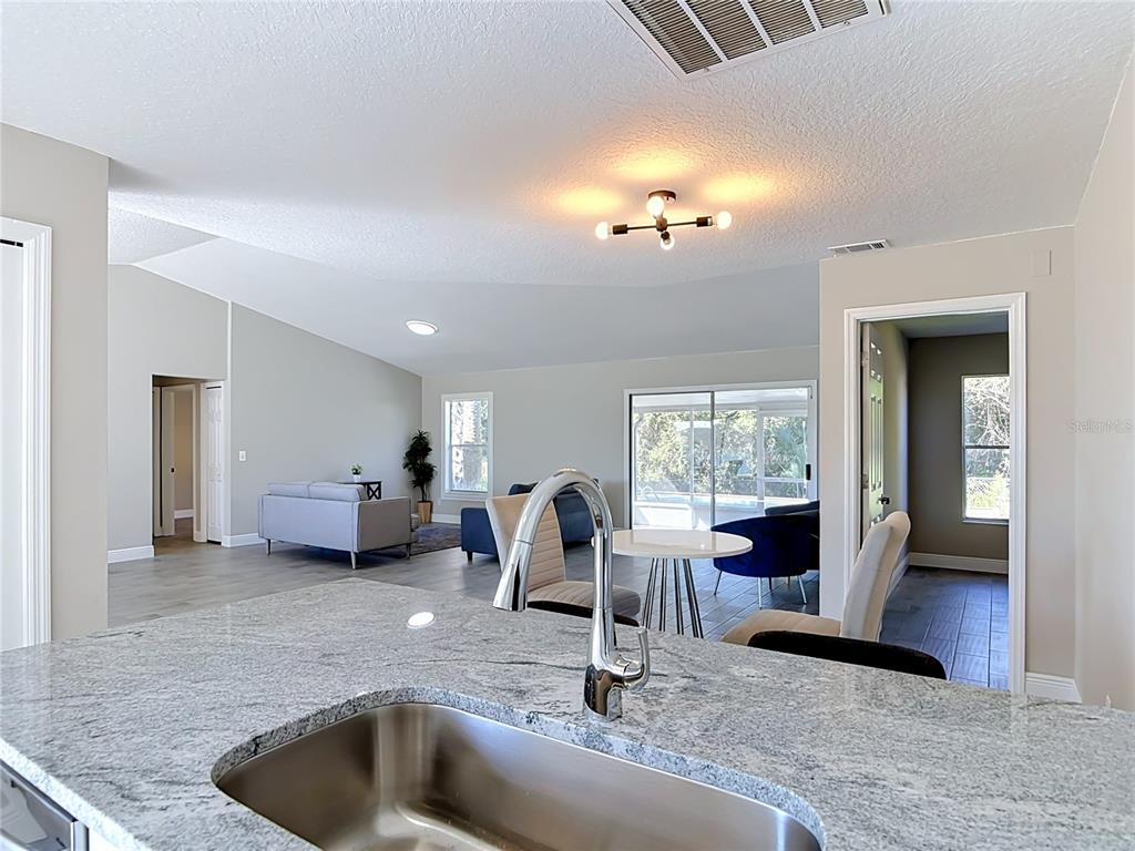 3025 FOXBORO CIRCLE, DELTONA, FL — photo 5 of 68