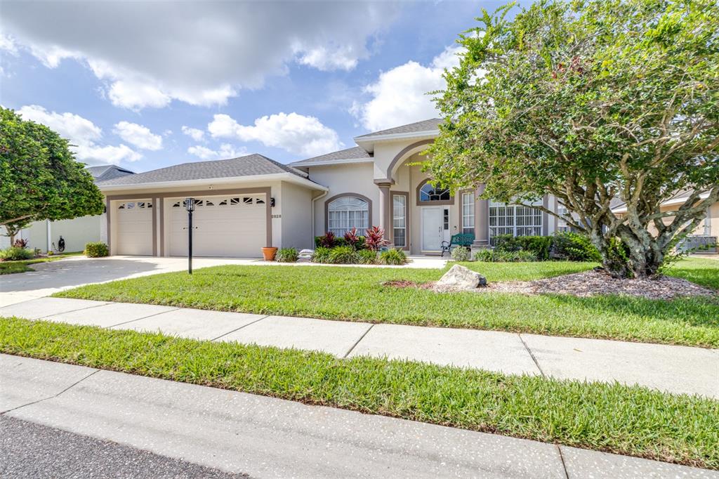 2828 SHAUGHNESSY WAY, LAKELAND, FL — photo 2 of 25