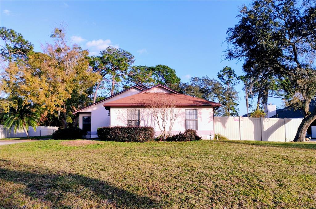 411 GLEN ABBEY LANE