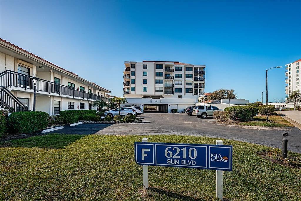 6210 SUN BOULEVARD UNIT 202