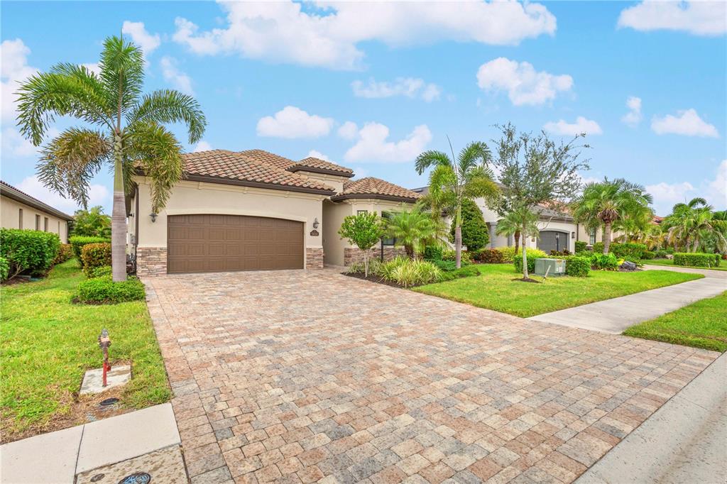 5634 CHEECH GLEN, LAKEWOOD RANCH, FL — photo 3 of 30