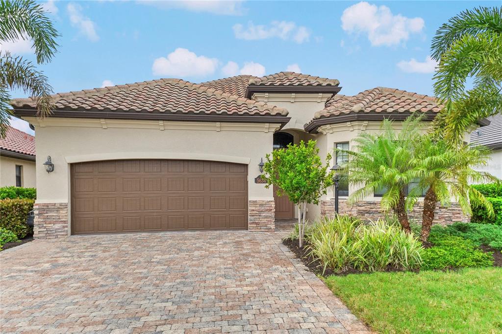 5634 CHEECH GLEN, LAKEWOOD RANCH, FL — photo 4 of 30