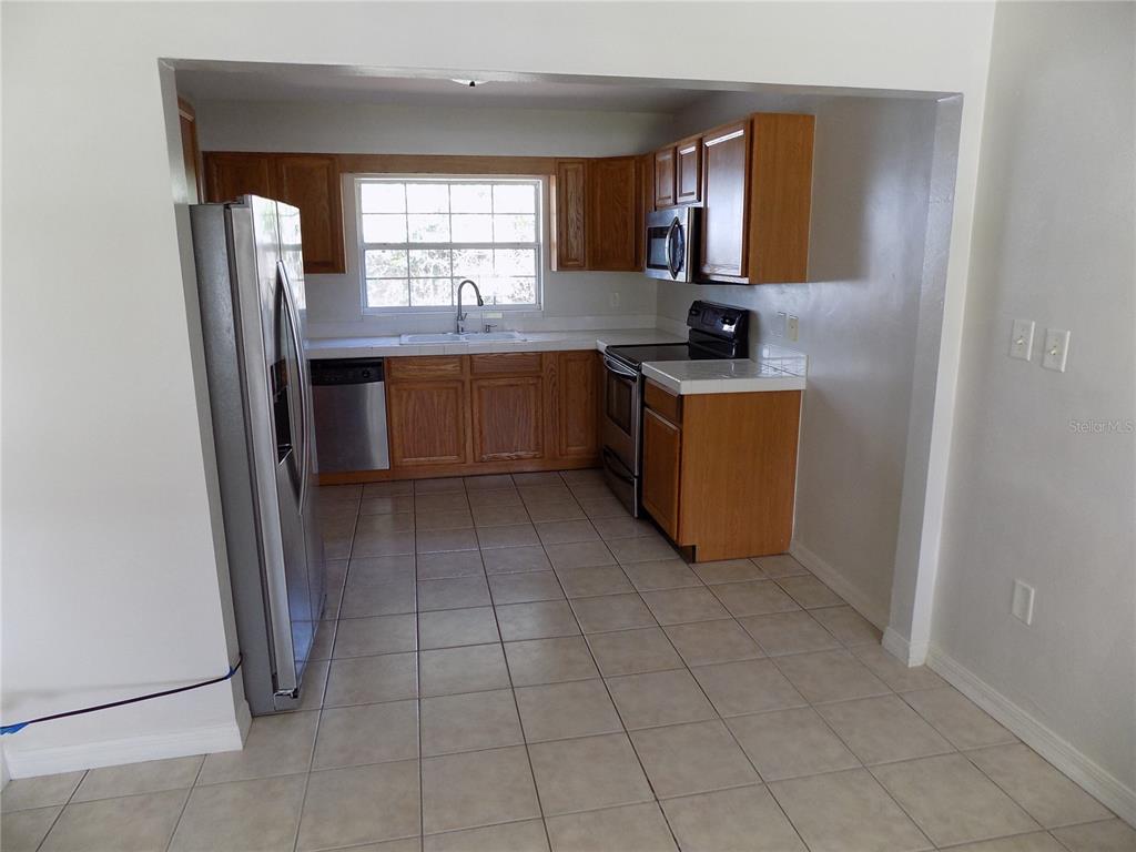 2747 EASTLAND ROAD, MOUNT DORA, FL — photo 2 of 13
