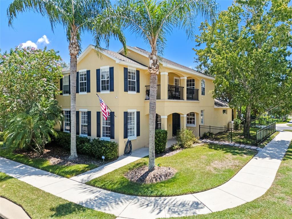 724 CHASE OAKS COURT