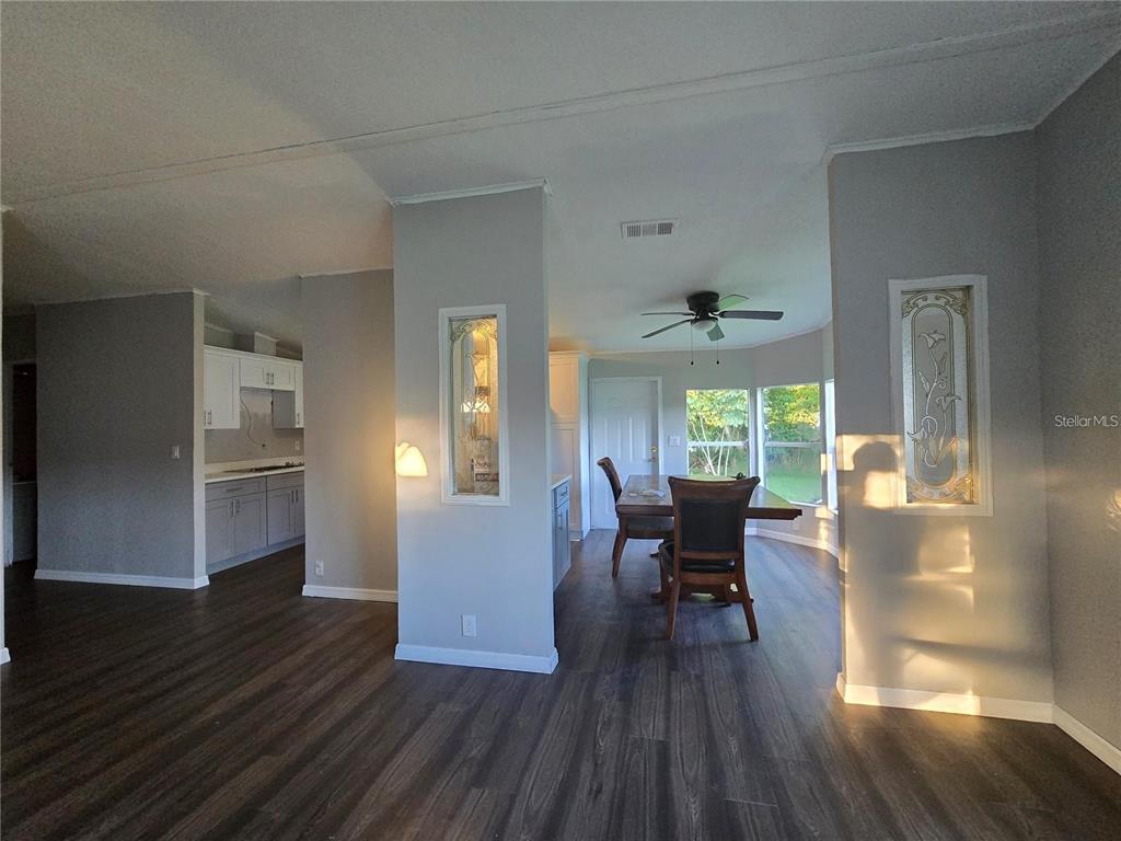 208 PINE TREE TRAIL, CRESCENT CITY, FL — photo 5 of 15
