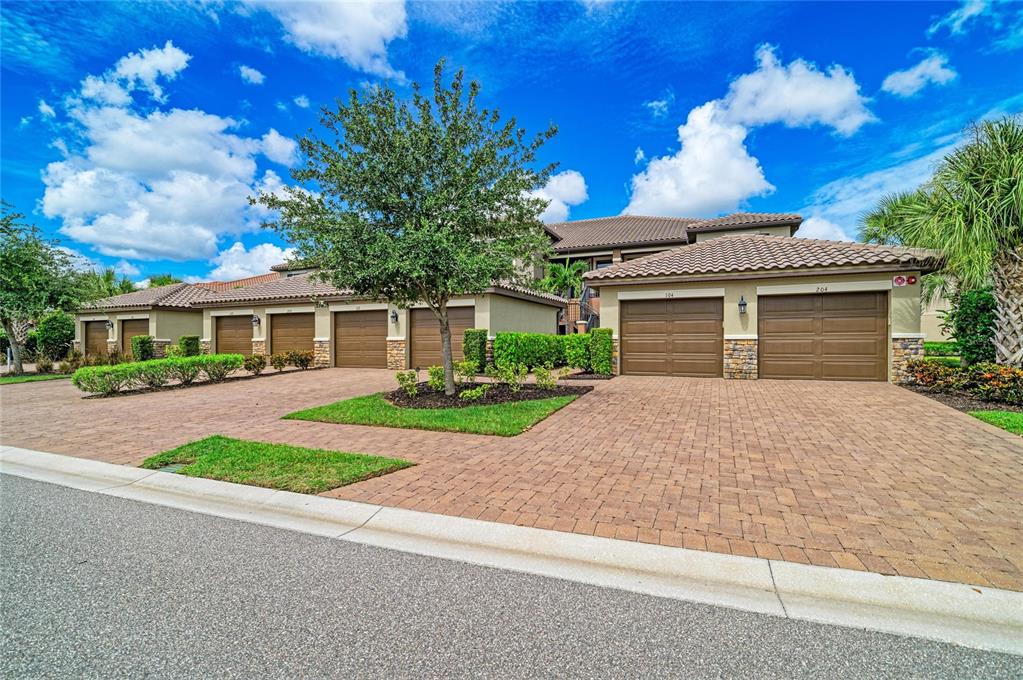 13815 MESSINA LOOP UNIT 101, BRADENTON, FL — photo 5 of 30