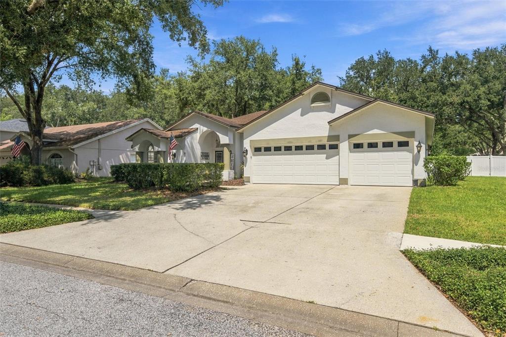 9316 KNIGHTSBRIDGE COURT, TAMPA, FL — photo 2 of 30