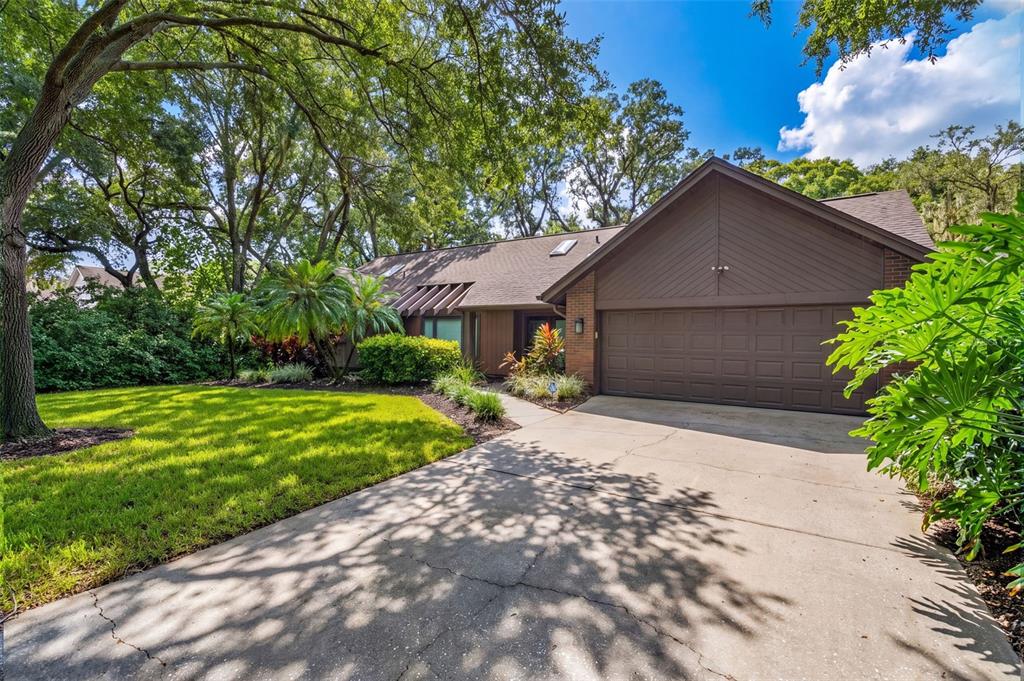 3300 MEADOW VIEW LANE, PALM HARBOR, FL — photo 2 of 40