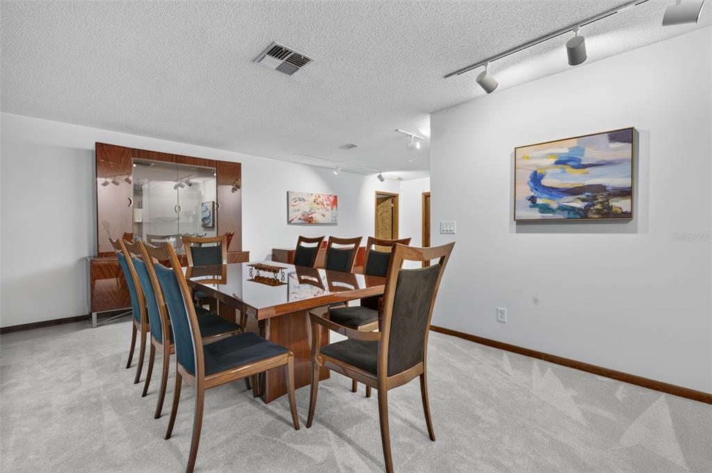 3300 MEADOW VIEW LANE, PALM HARBOR, FL — photo 4 of 40