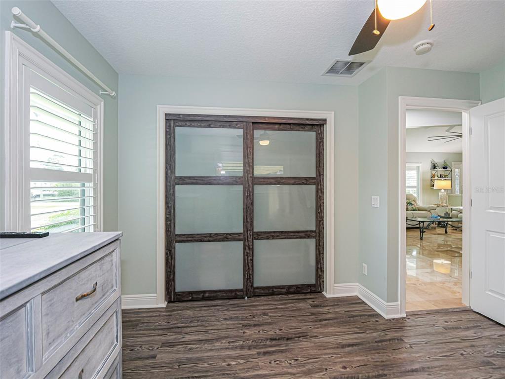 215 8TH TERRACE, VERO BEACH, FL — photo 4 of 30