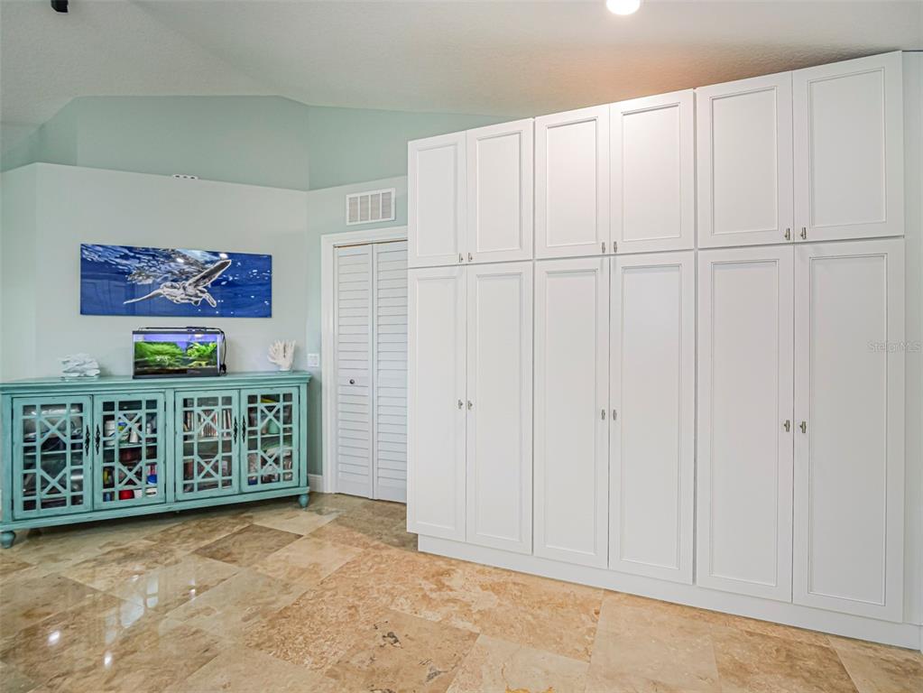 215 8TH TERRACE, VERO BEACH, FL — photo 5 of 30