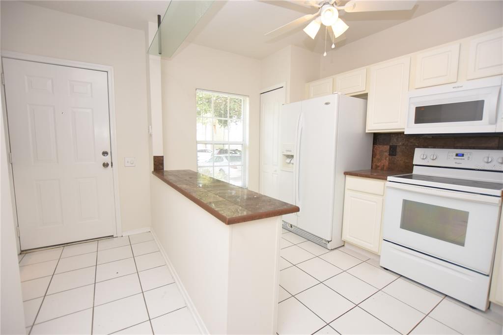 2308 LAKE WOODBERRY CIRCLE, BRANDON, FL — photo 3 of 30