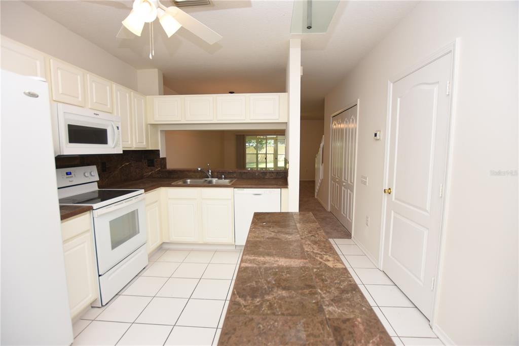 2308 LAKE WOODBERRY CIRCLE, BRANDON, FL — photo 5 of 30