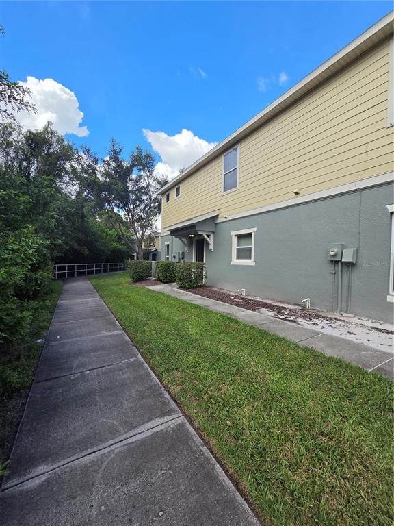 4617 SOMERSET HILL LANE, RIVERVIEW, FL — photo 2 of 17