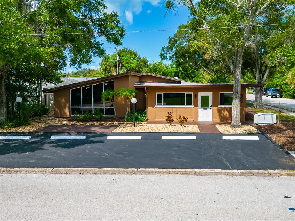 300 S SATURN AVENUE