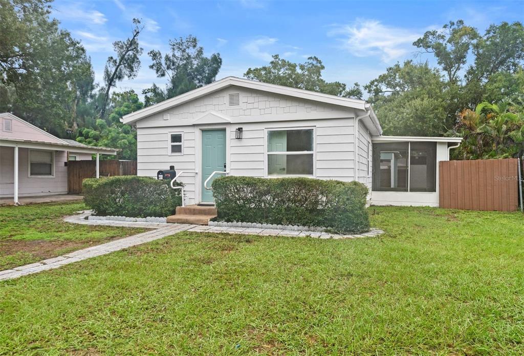 3820 40TH AVENUE N, ST PETERSBURG, FL — photo 2 of 26