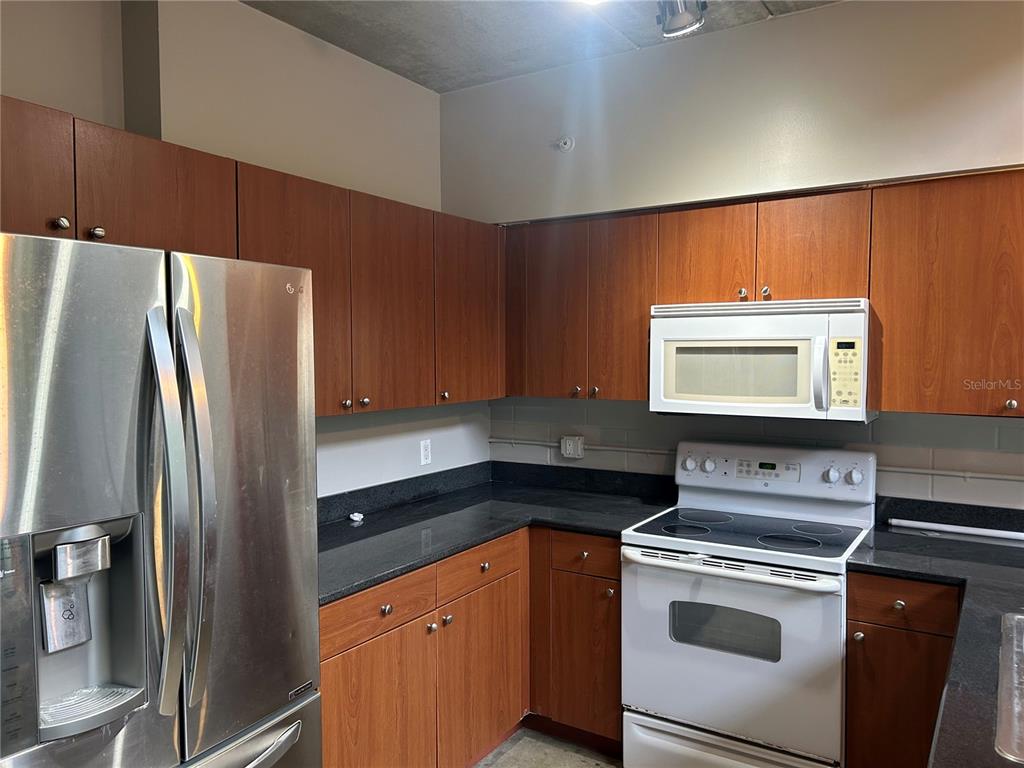 2515 SW 35TH PLACE UNIT 217, GAINESVILLE, FL — photo 4 of 9