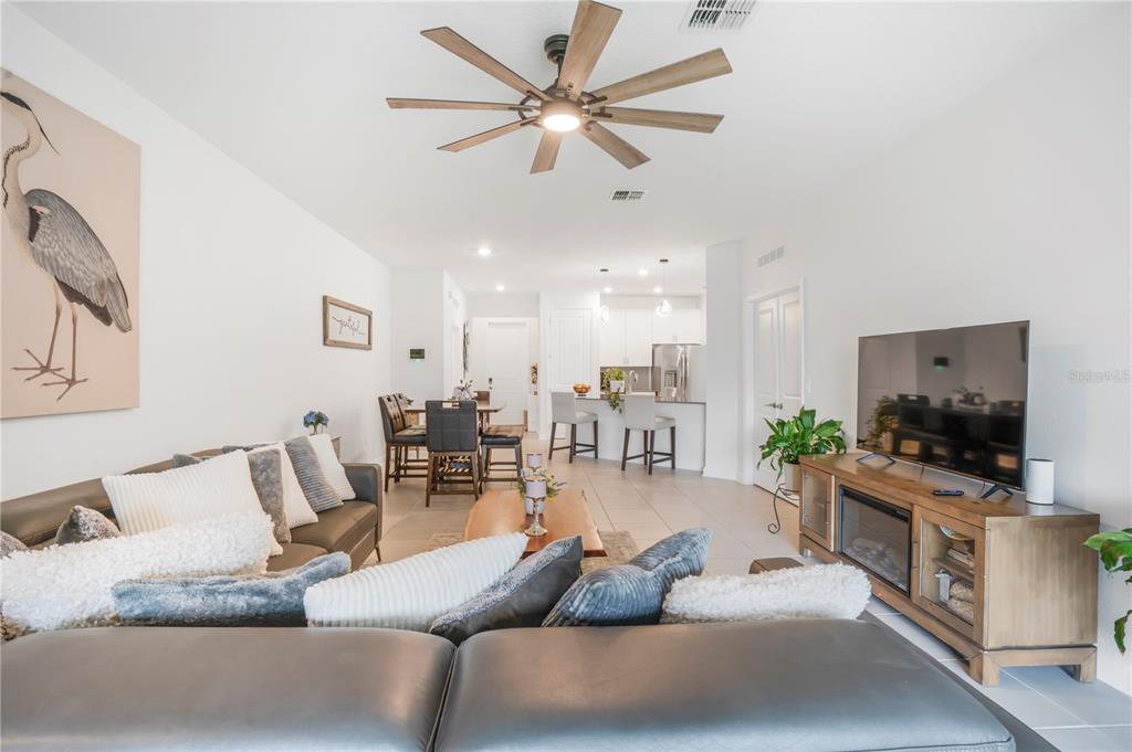 4716 WALTHAM FOREST DRIVE, DAVENPORT, FL — photo 2 of 33
