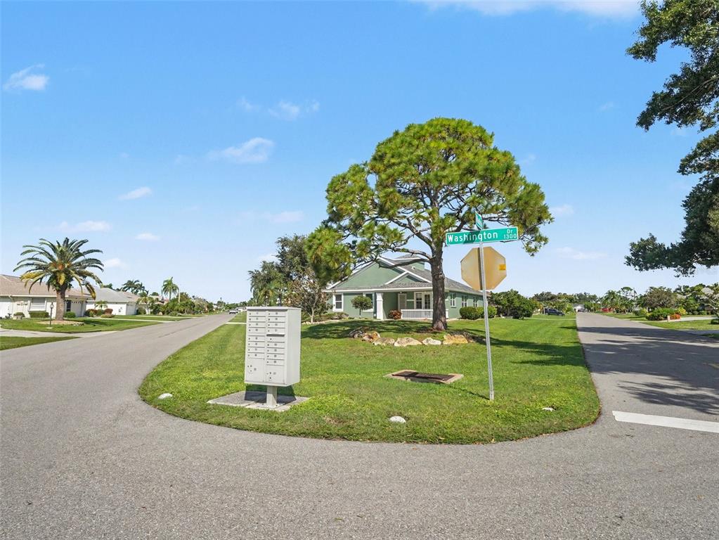 1380 WASHINGTON DRIVE, VENICE, FL — photo 3 of 31