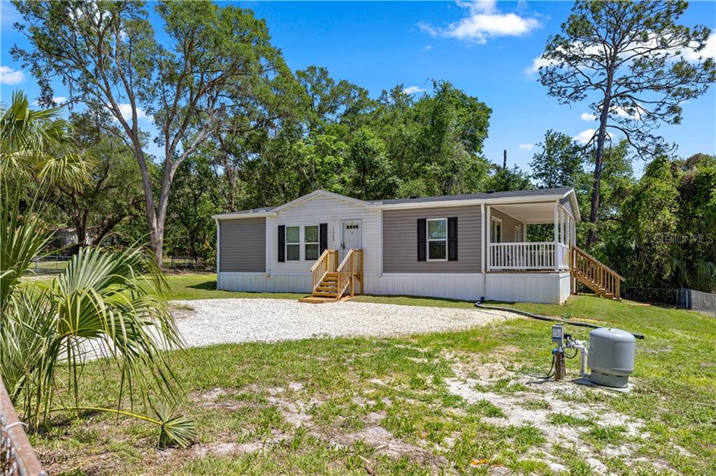 17360 SE 65th STREET, OKLAWAHA, FL — photo 4 of 30
