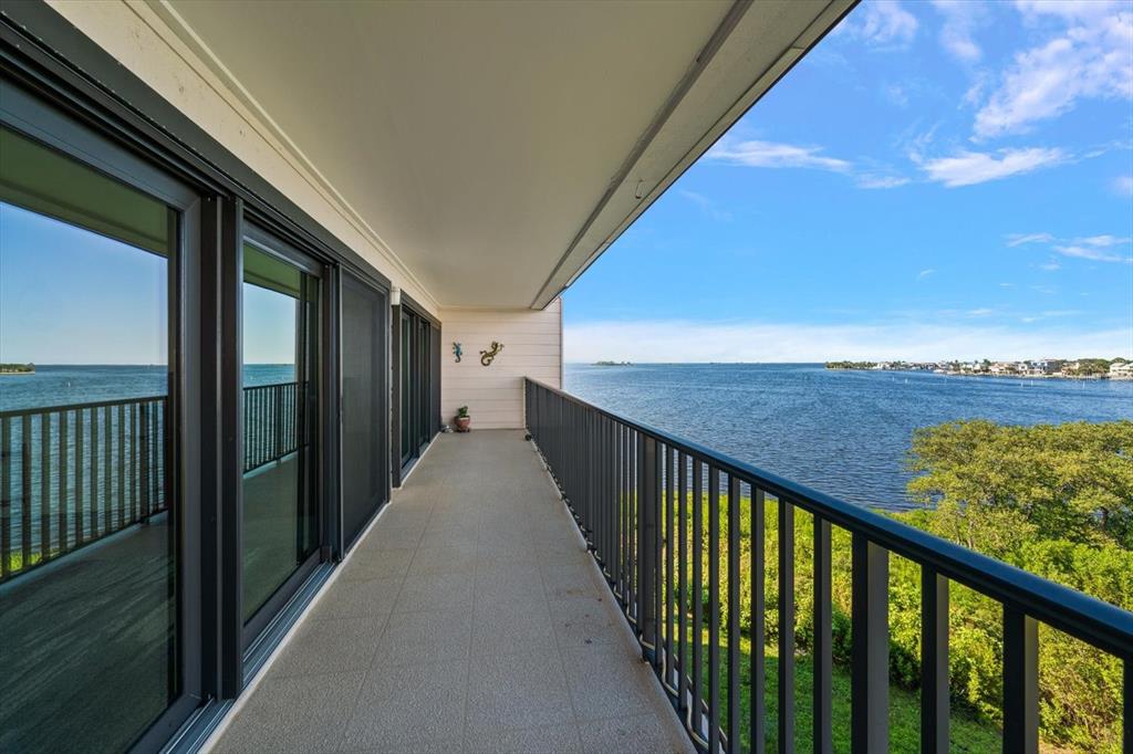 2700 BAYSHORE BOULEVARD UNIT 11404, DUNEDIN, FL — photo 2 of 35