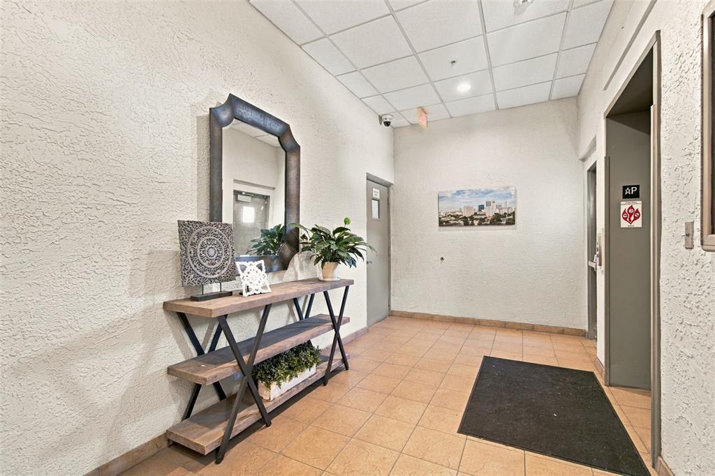 316 8TH STREET S UNIT 304, ST PETERSBURG, FL — photo 2 of 30