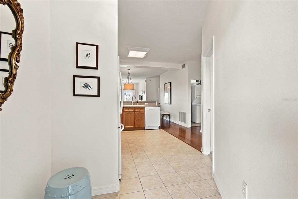 316 8TH STREET S UNIT 304, ST PETERSBURG, FL — photo 3 of 30
