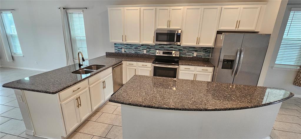 202 ABERDEEN STREET, DAVENPORT, FL — photo 2 of 24