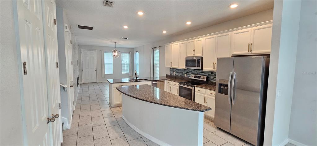 202 ABERDEEN STREET, DAVENPORT, FL — photo 4 of 24