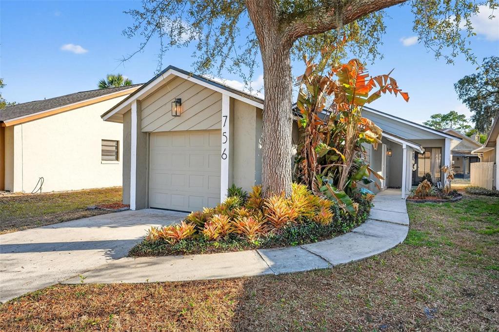 756 DUNLAP CIRCLE