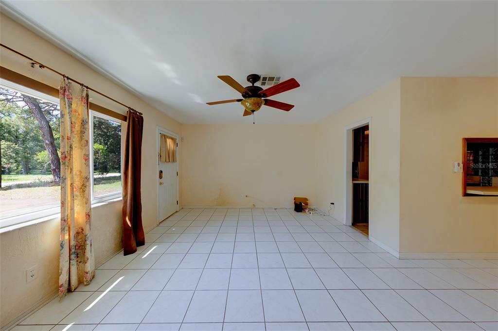 811 69TH AVENUE S, ST PETERSBURG, FL — photo 4 of 40