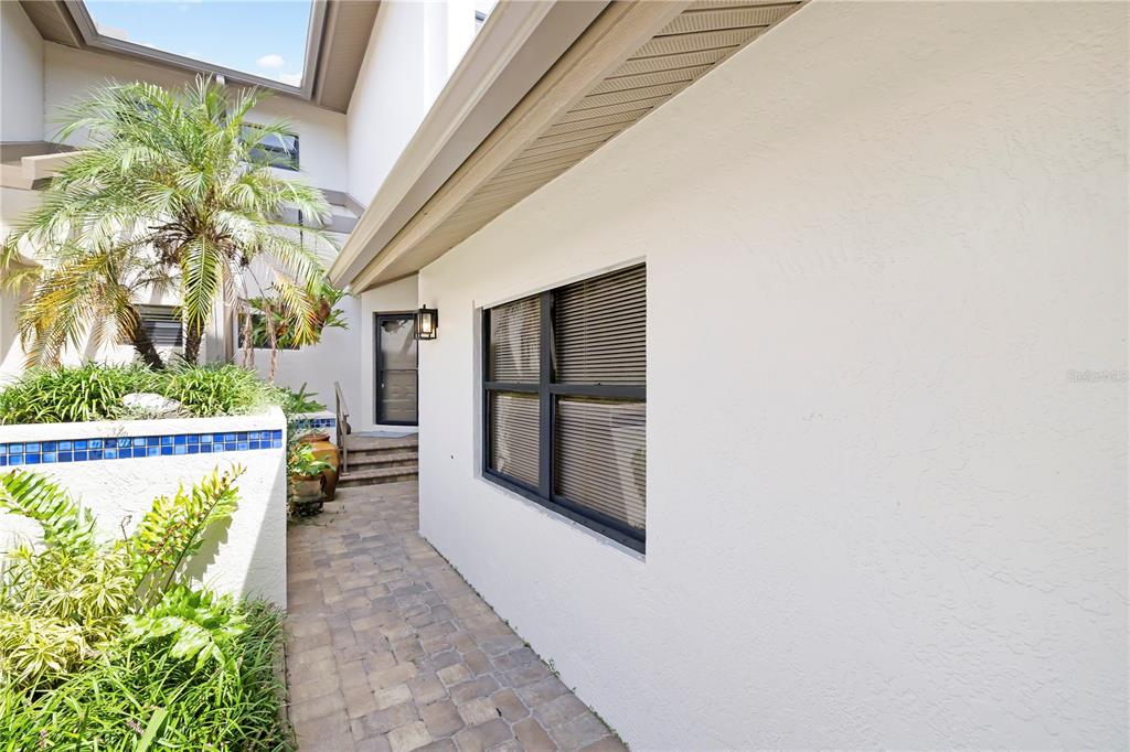 5239 HERON WAY UNIT 102, SARASOTA, FL — photo 4 of 30