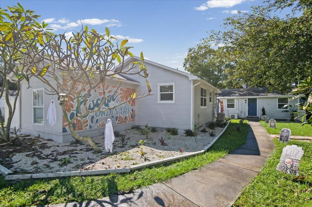 257 14TH STREET NW, LARGO, FL — photo 2 of 25