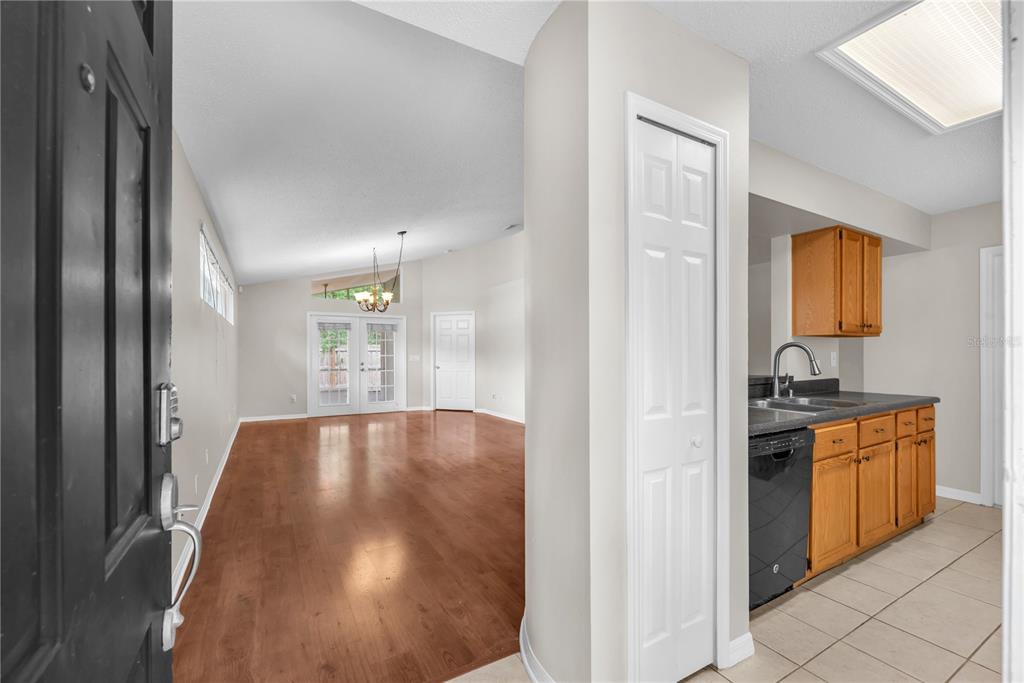 4002 LEVONSHIRE PLACE, VALRICO, FL — photo 2 of 23