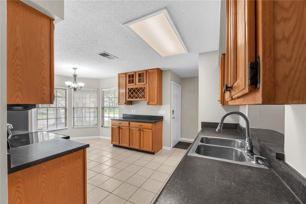 4002 LEVONSHIRE PLACE, VALRICO, FL — photo 4 of 23
