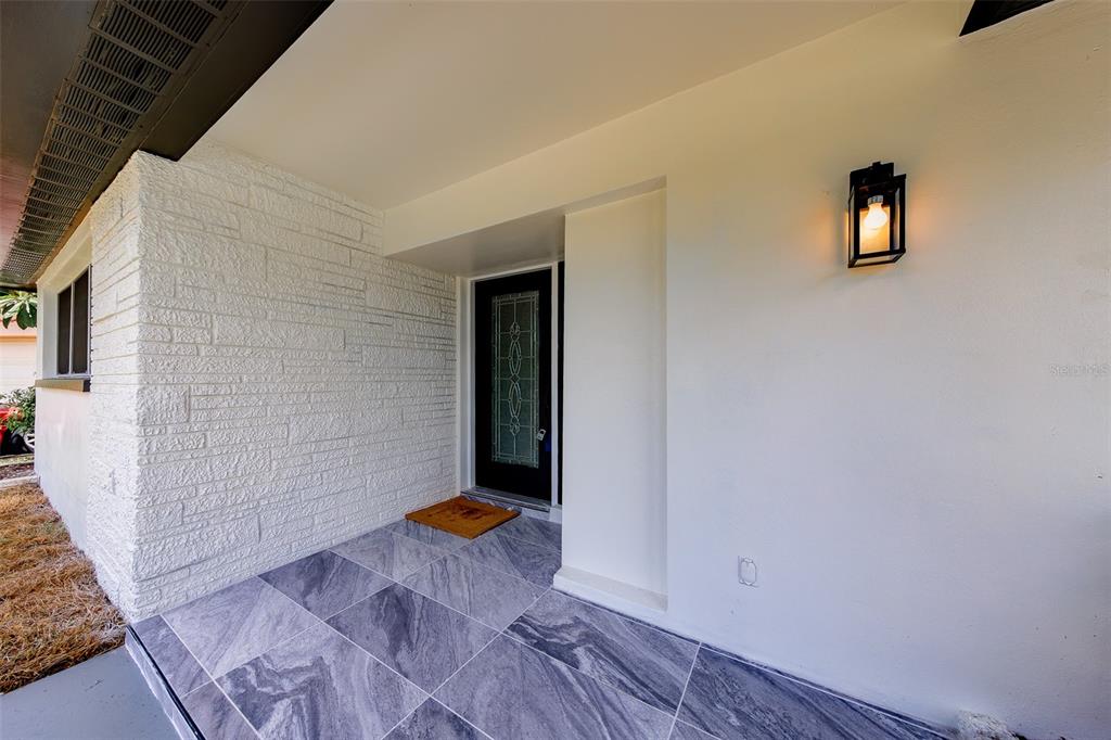 471 SIERRA CIRCLE E, LARGO, FL — photo 2 of 30