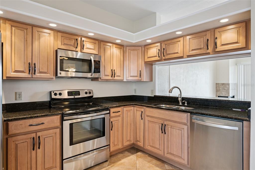 459 HAMPTONCREST CIRCLE UNIT 205, LAKE MARY, FL — photo 5 of 22