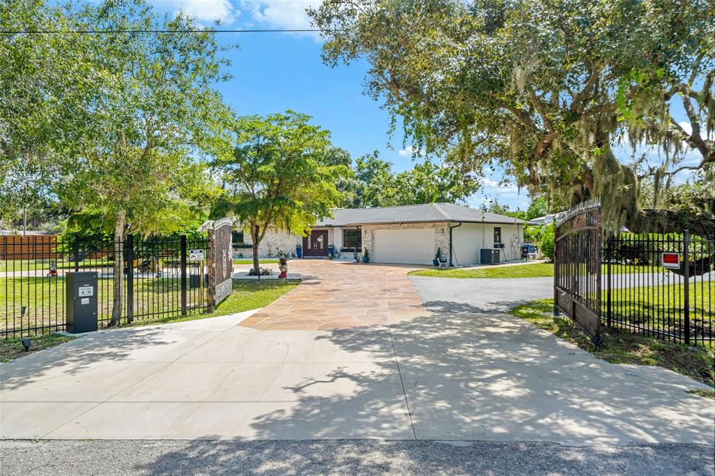 2660 57TH STREET, SARASOTA, FL — photo 2 of 30