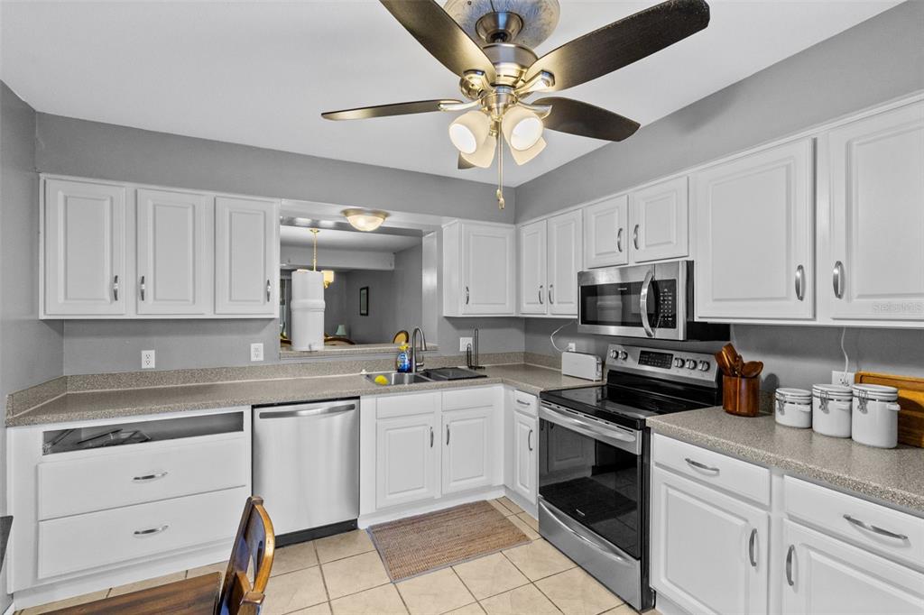 658 LAKE VILLAS DRIVE, ALTAMONTE SPRINGS, FL — photo 5 of 30