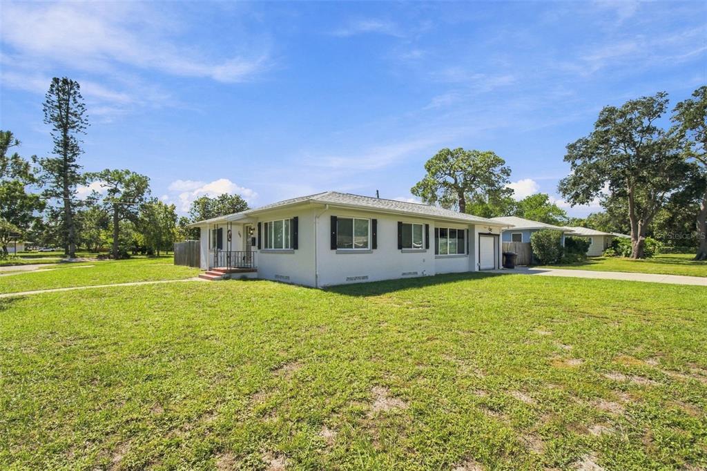 740 64TH STREET N, ST PETERSBURG, FL — photo 3 of 26