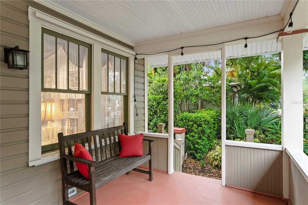 316 9TH AVENUE NE, ST PETERSBURG, FL — photo 4 of 65