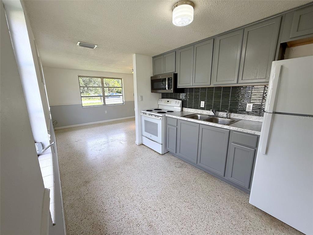 2619 POMPANO DRIVE, SEBRING, FL — photo 4 of 20