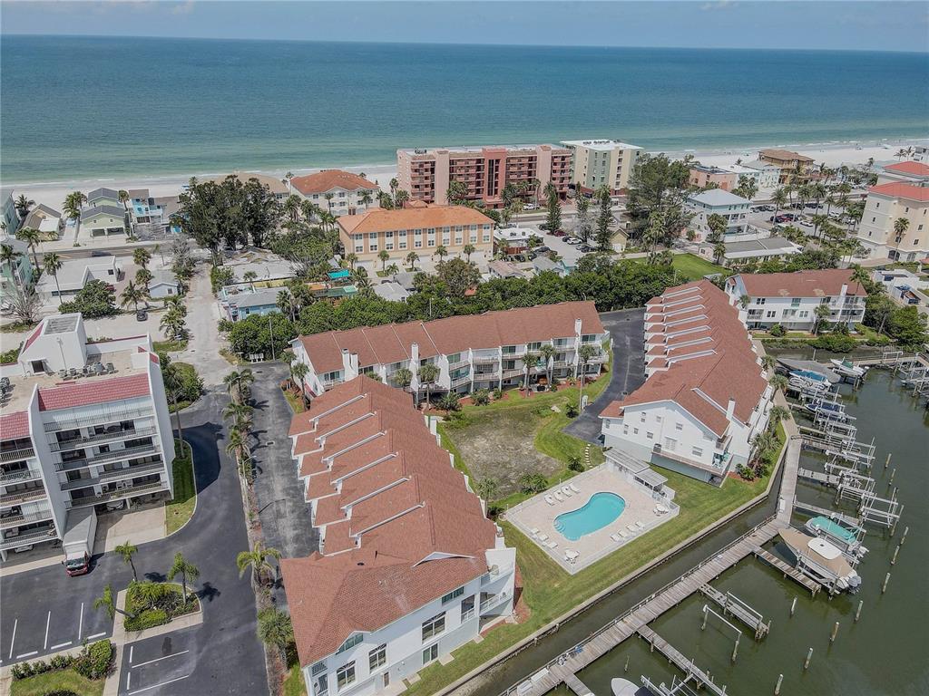 19201 VISTA LANE UNIT D7
